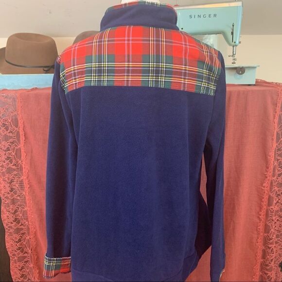 Crown & Ivy navy and red plaid fleece pullover Pxl - Picture 4 of 7